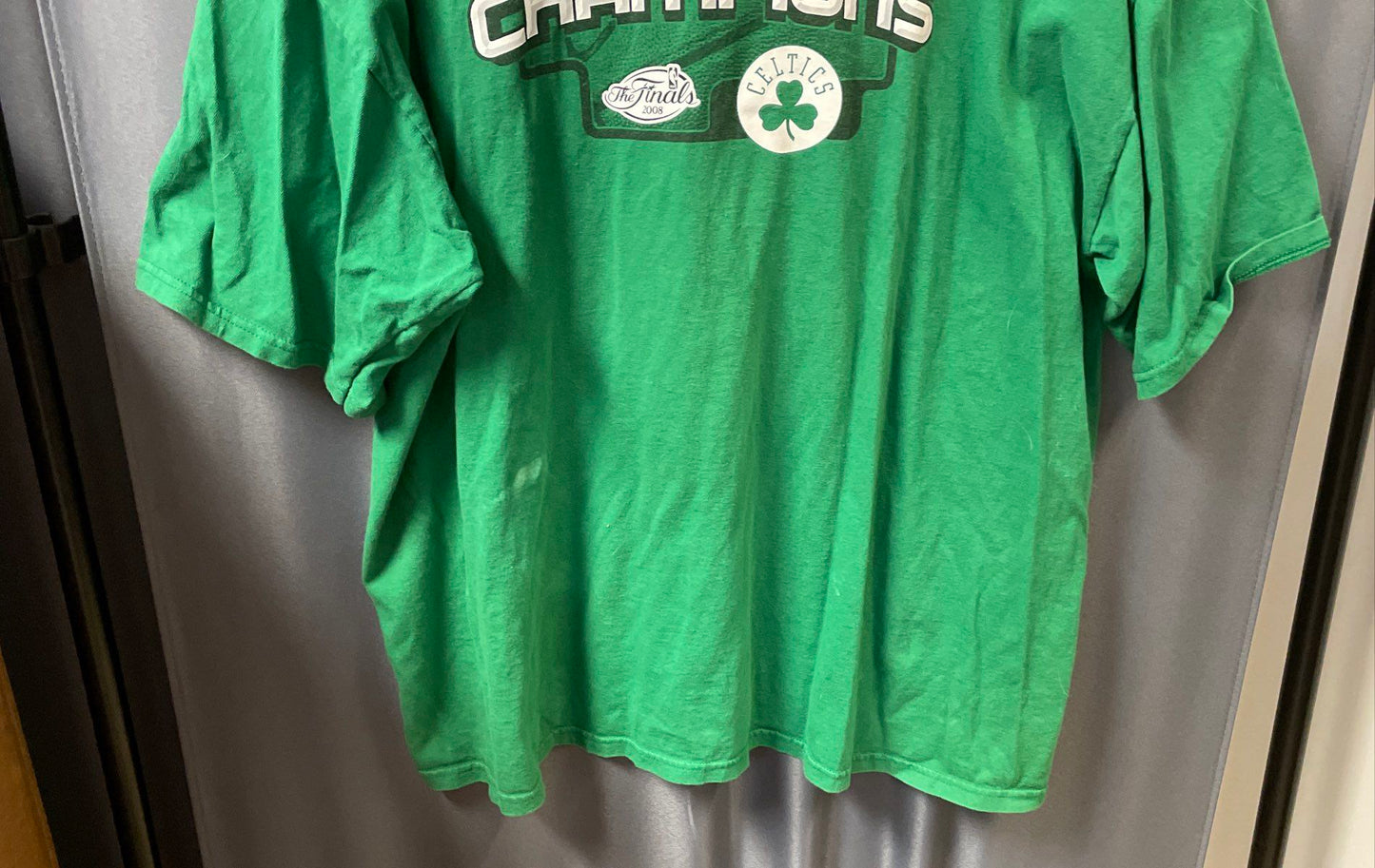 Adidas 2008 Boston Celtics NBA Champions T-Shirt Roster Back Graphic Sz 2XL