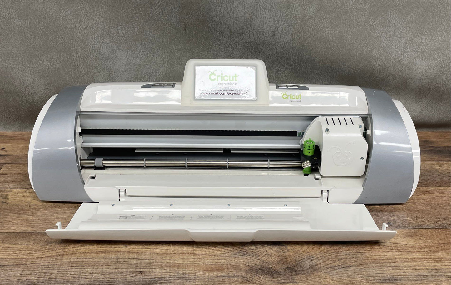 Cricut Expression 2 Electronic Cutter Machine Die Cut Scrapbooking Crafting