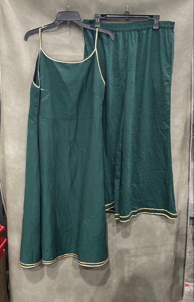 Trend Matters Women's 2-Piece Green Gold Pant Set Wide Leg Camisole Top Sz 2XL