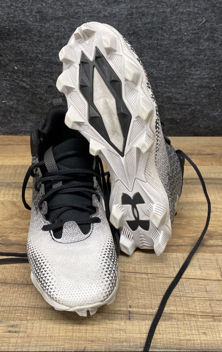 Under Armour Youth Black White Spotlight Franchise RM 2.0 Football Cleats 6Y
