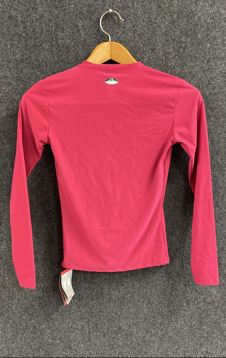 NWT Women's Size M Pink Under Armour Athletic Heat Gear Shirt