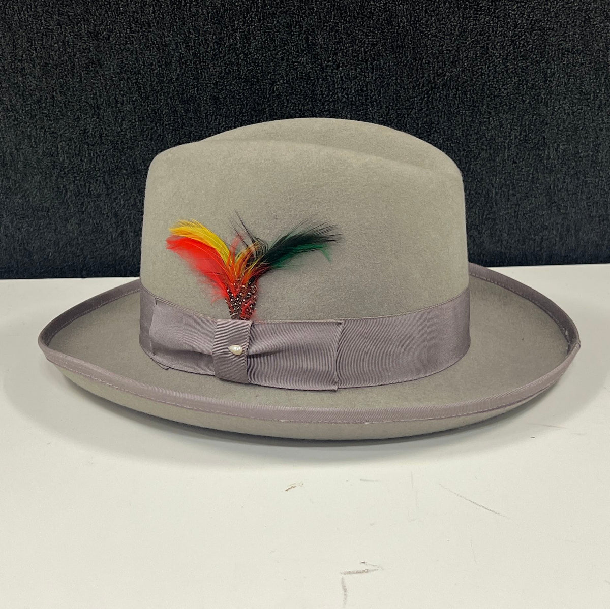 H Fashion K Unisex Gray Wool Felt Fedora Hat Feather Accent Sz 57.5cm