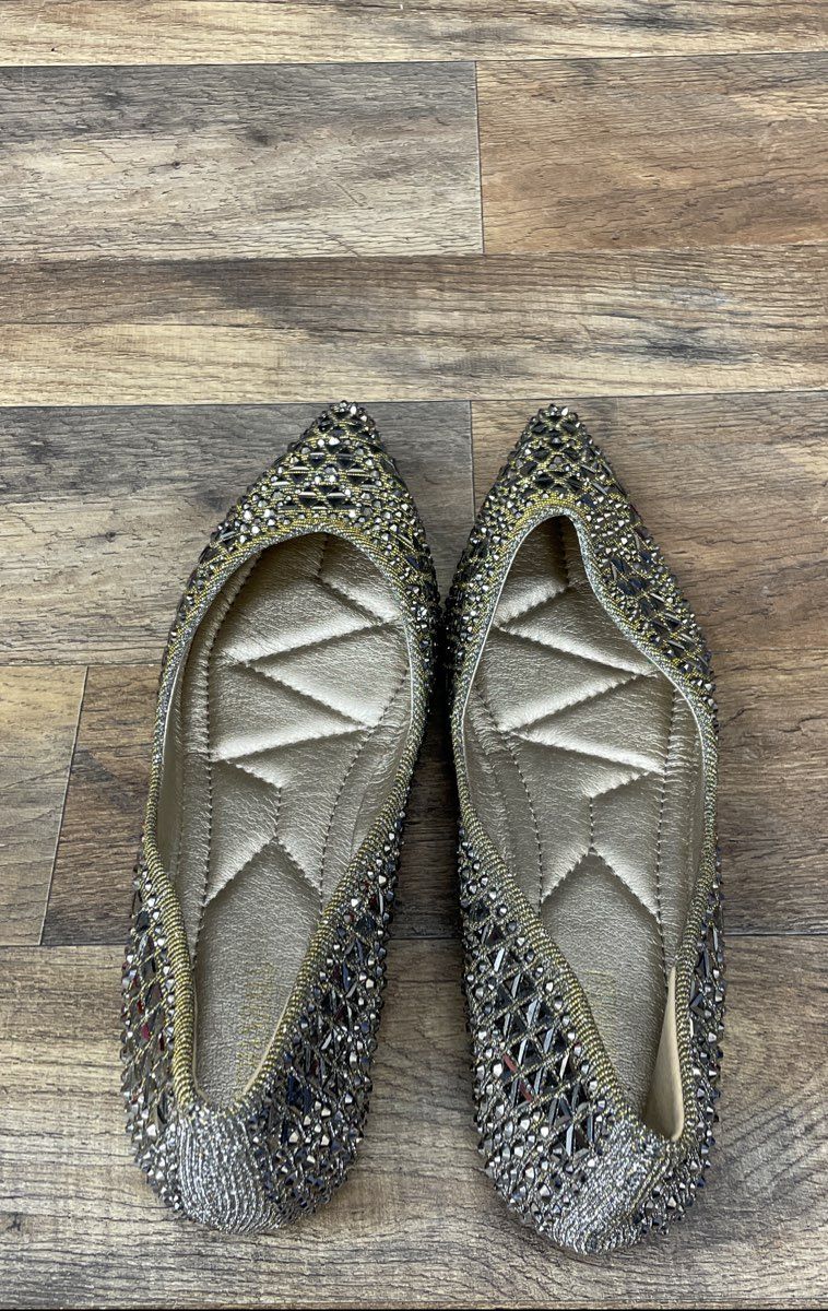 Chairong Zhou Pointed Toe Studded Silver Rhinestone Ballet Flats Size 270