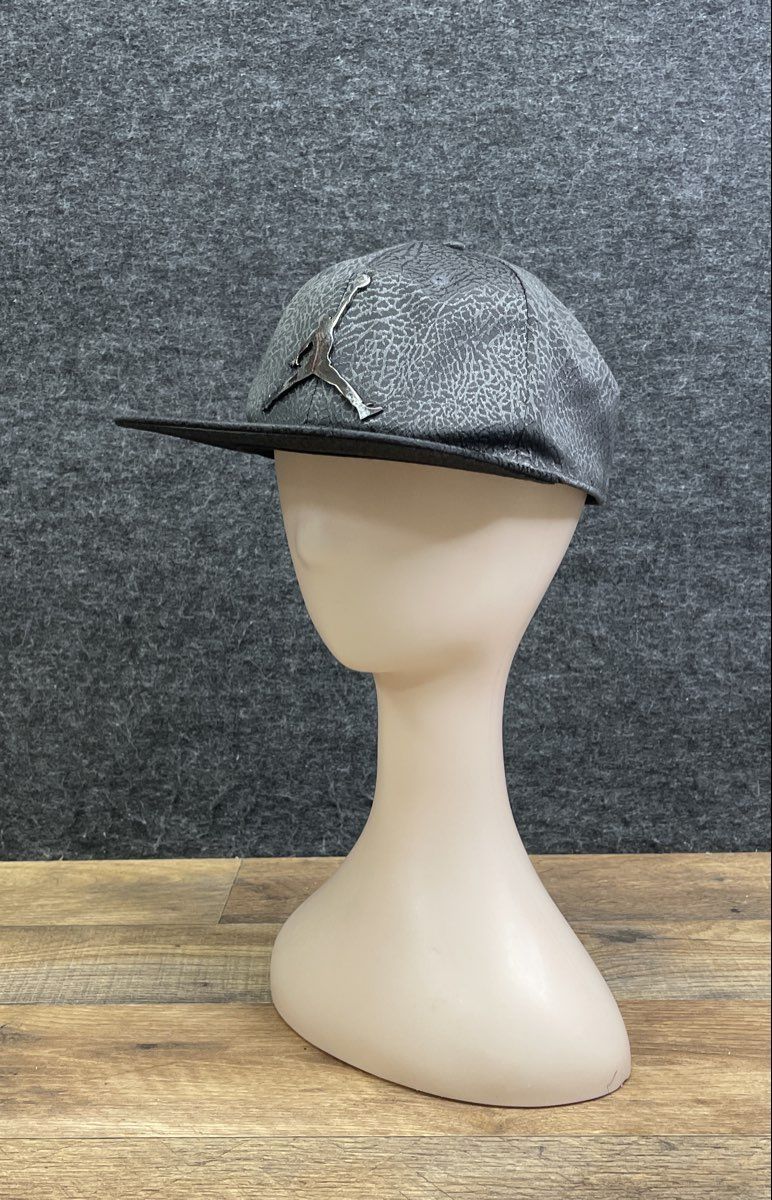 Jordan Youth Snapback Hat Gray Black Elephant Print Metal Jumpman Logo