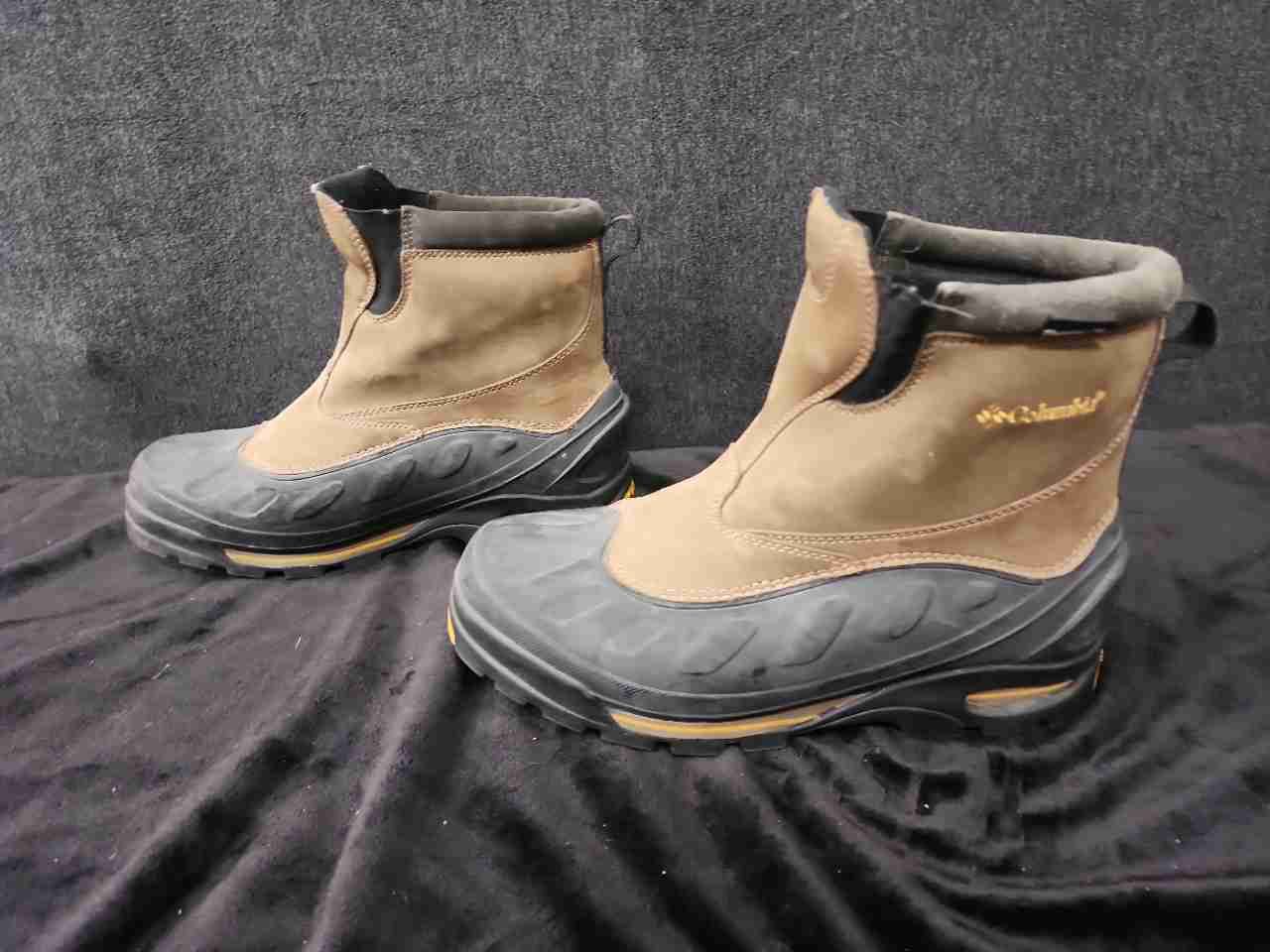 Vintage Y2K Columbia Hoodootoo BM1312 Brown Slip On Winter Boots Men's Size 10