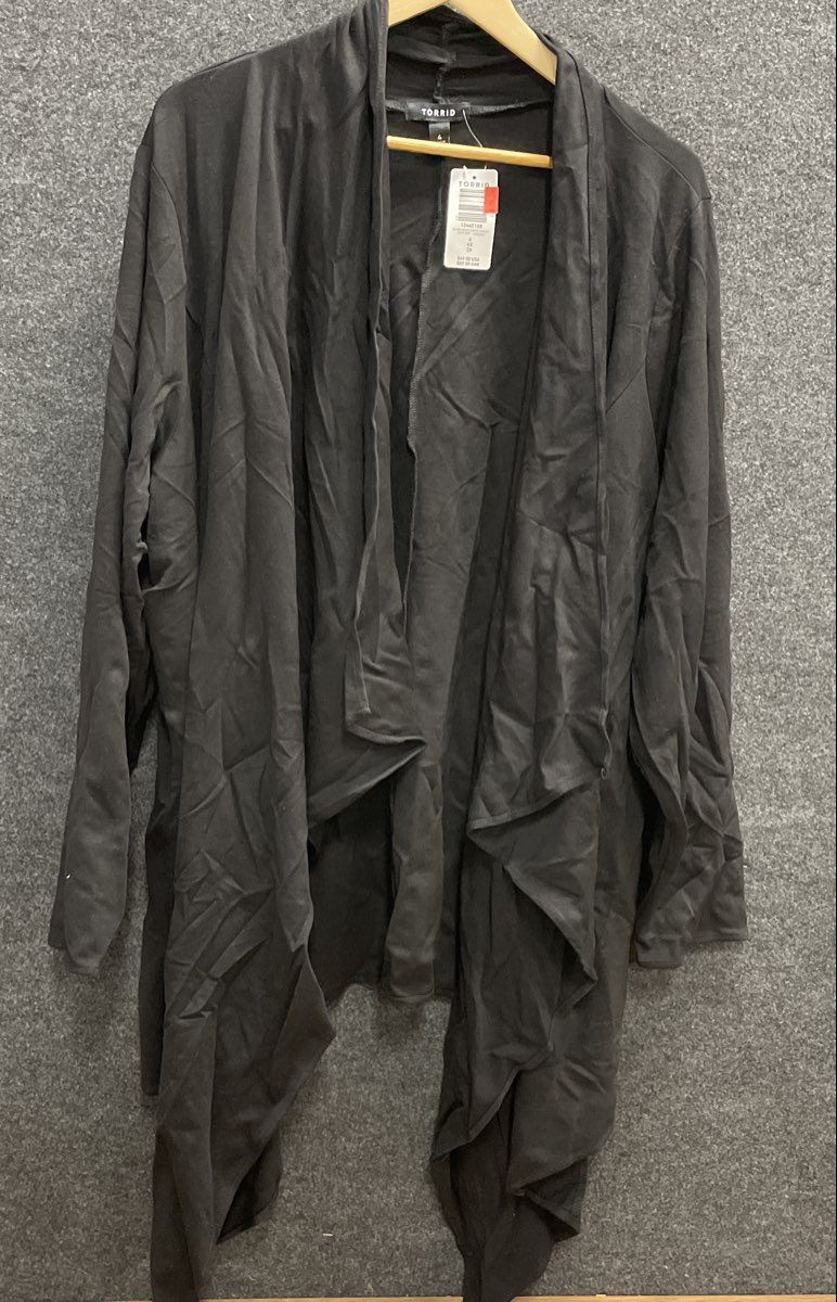 Torrid Women's Black Open Front Draped Cardigan Lightweight Sz 4 NWT