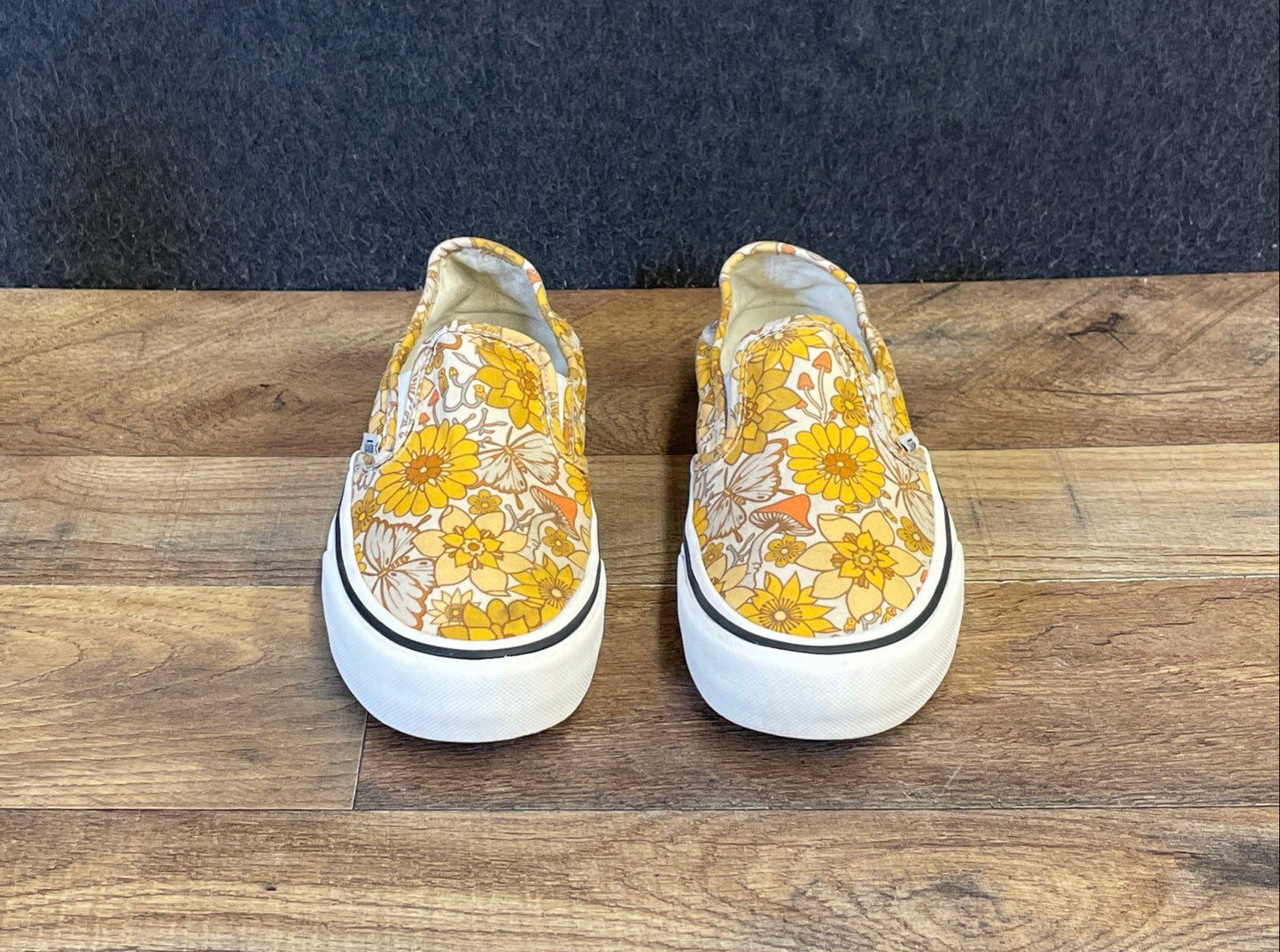 Vans Classic Slip-On Retro Floral Mushroom Yellow Skate Shoes Sz Women 5 Men 3.5