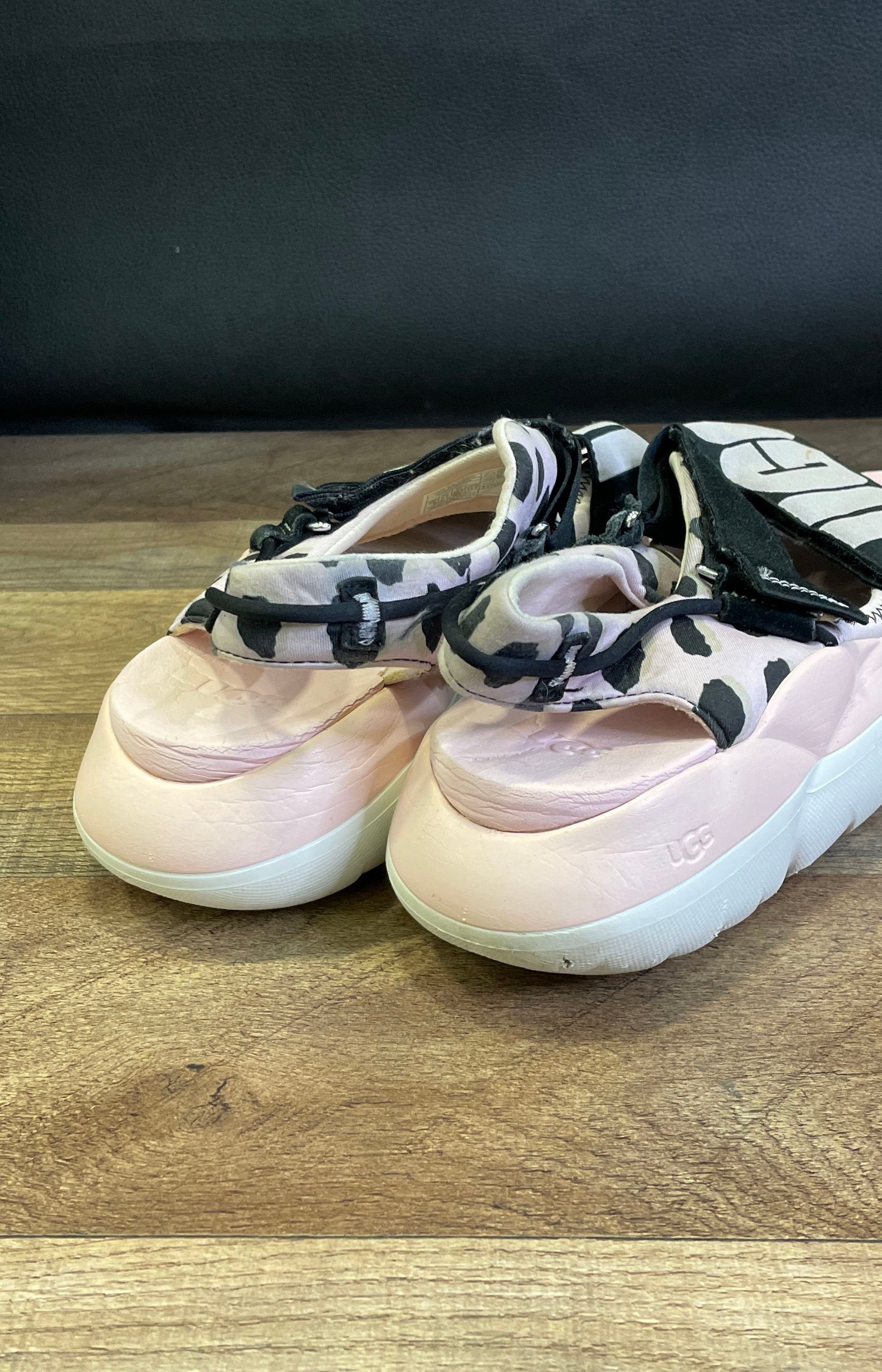 UGG LA Shores Pink Black Leopard Print Sport Sandals Women's Size 7.5