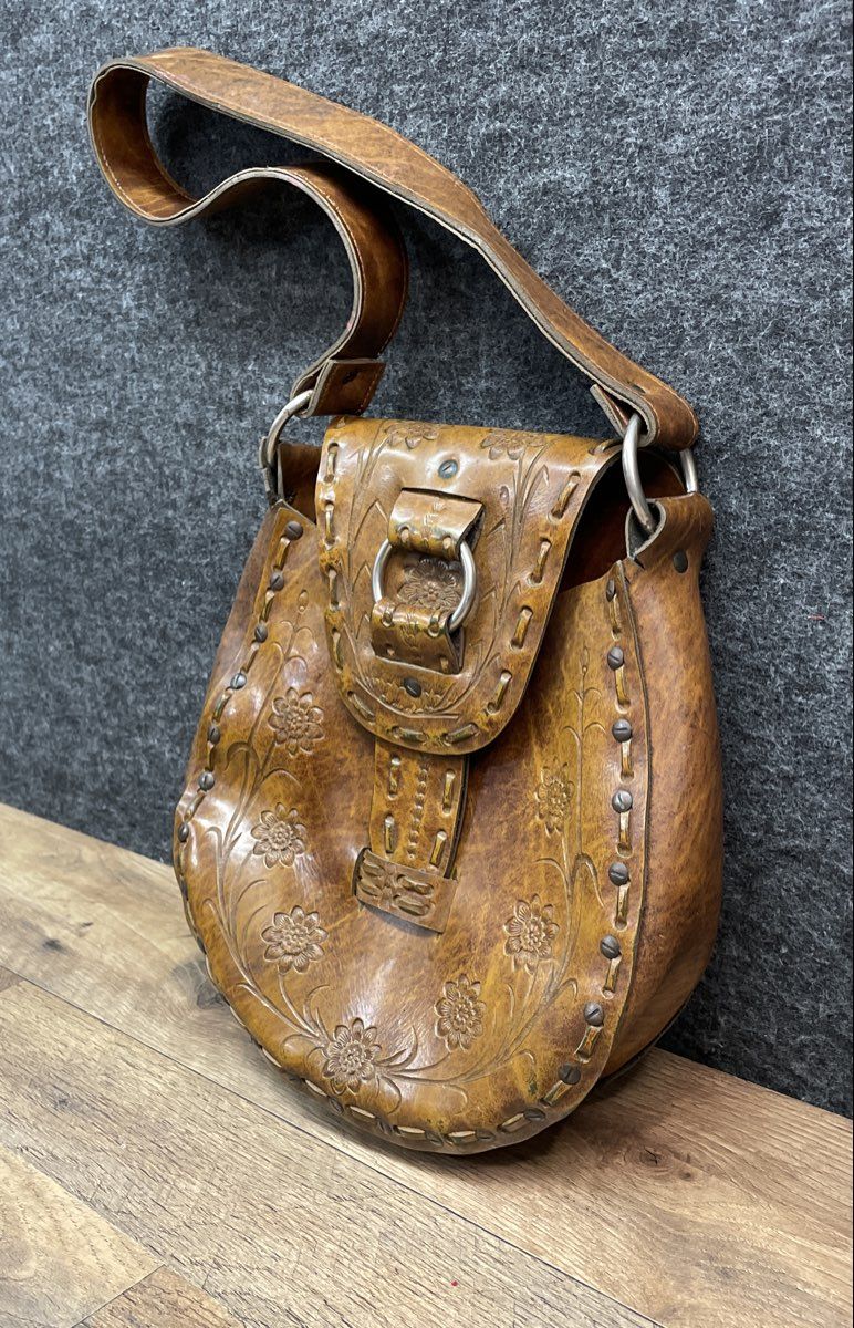 Vintage 1970s Brown Tooled Leather Floral Handmade Shoulder Bag