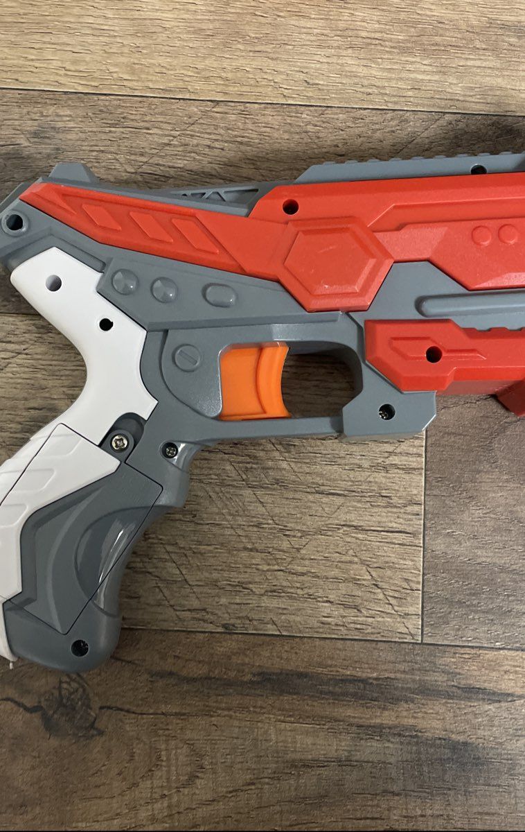 DEEAK Star Warrior Laser Tag Set 4 Player Blasters & Vests Infrared Battle Game