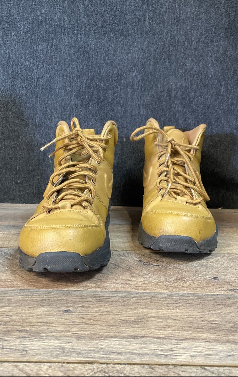 Nike Manoa LTR GS Haystack Wheat Brown High Top Boots Size 5Y