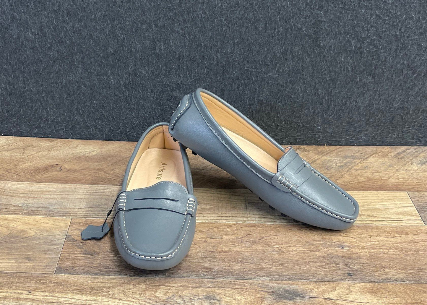 Artisure Classic Comfort Grey Leather Penny Loafers Women's Size 9