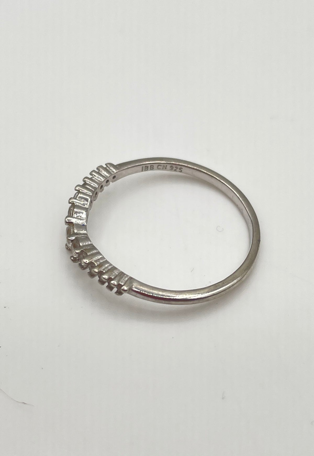 925 Sterling Silver Cubic Zirconia Curved Contour Chevron Ring 1.4g