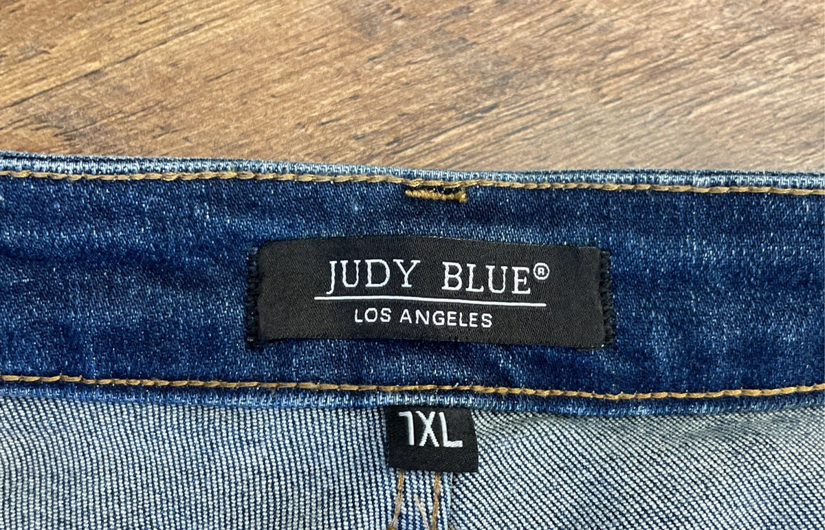 Judy Blue Women's Distressed Denim Shorts Dark Wash Cuffed Sz 1XL