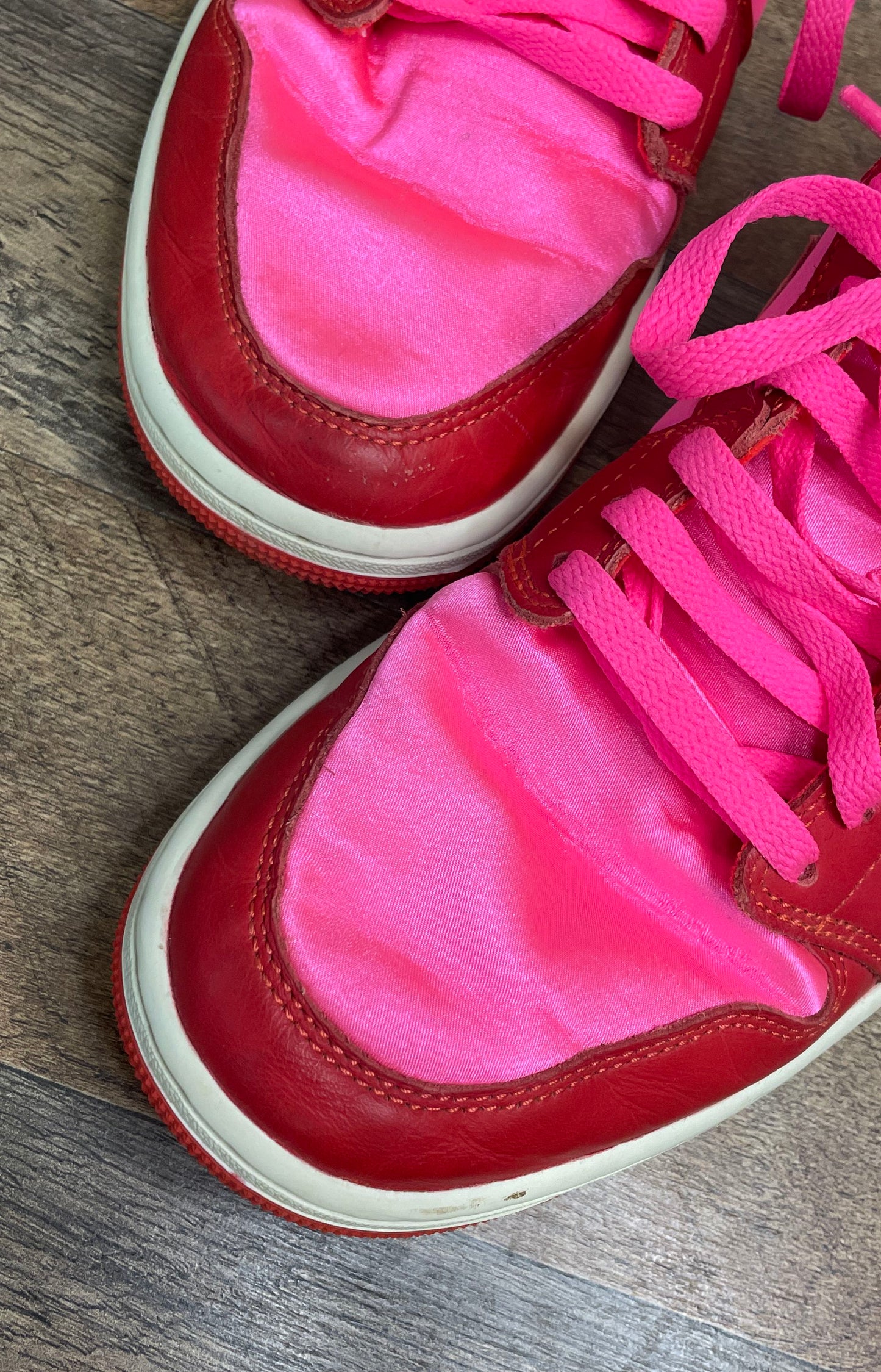 Nike Air Jordan 1 Low SE Valentine's Day Pinksicle Red Sneakers Size 10.5