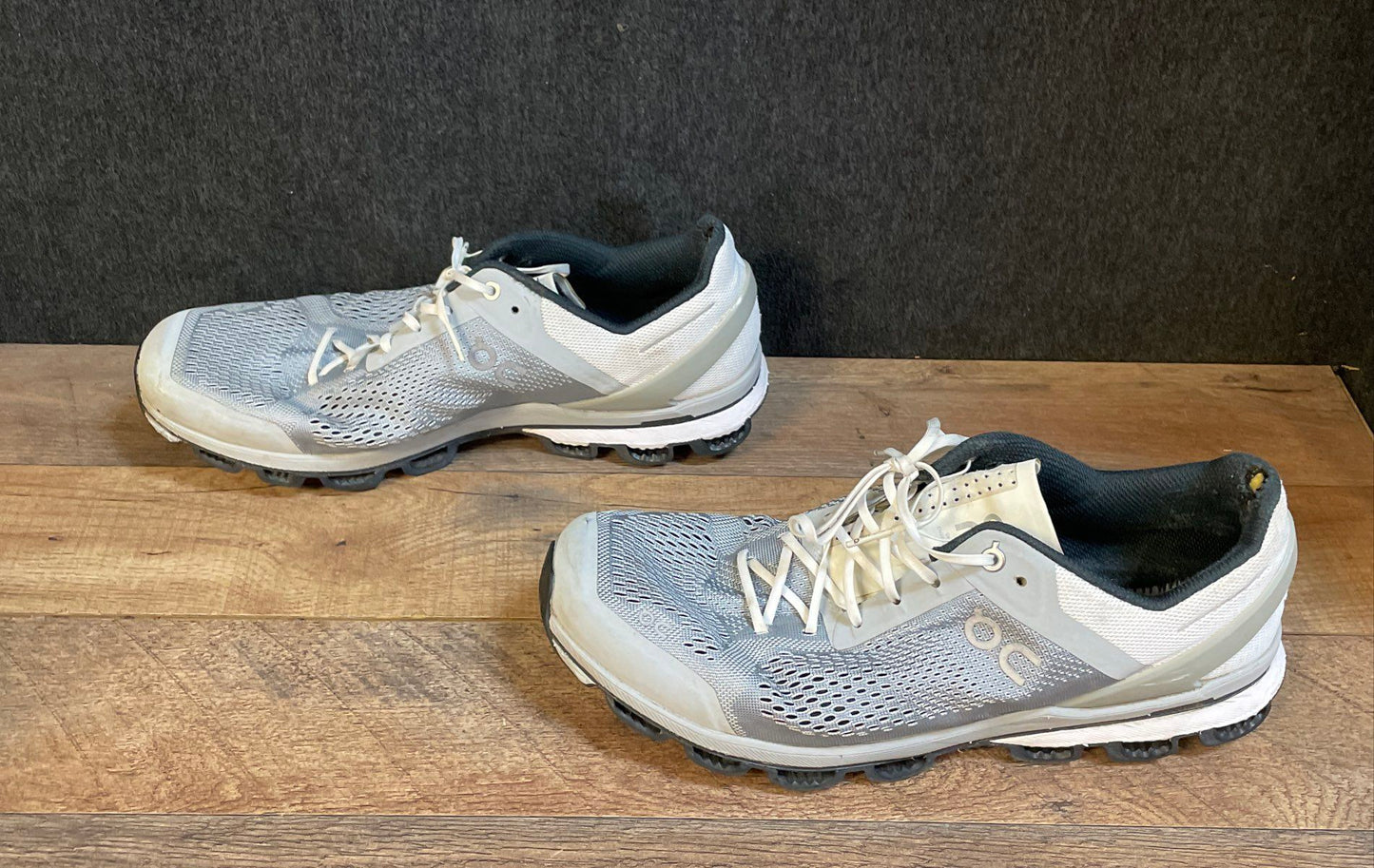 On Cloudsurfer Grey White Swiss Engineering Running Shoes Men's Size 12