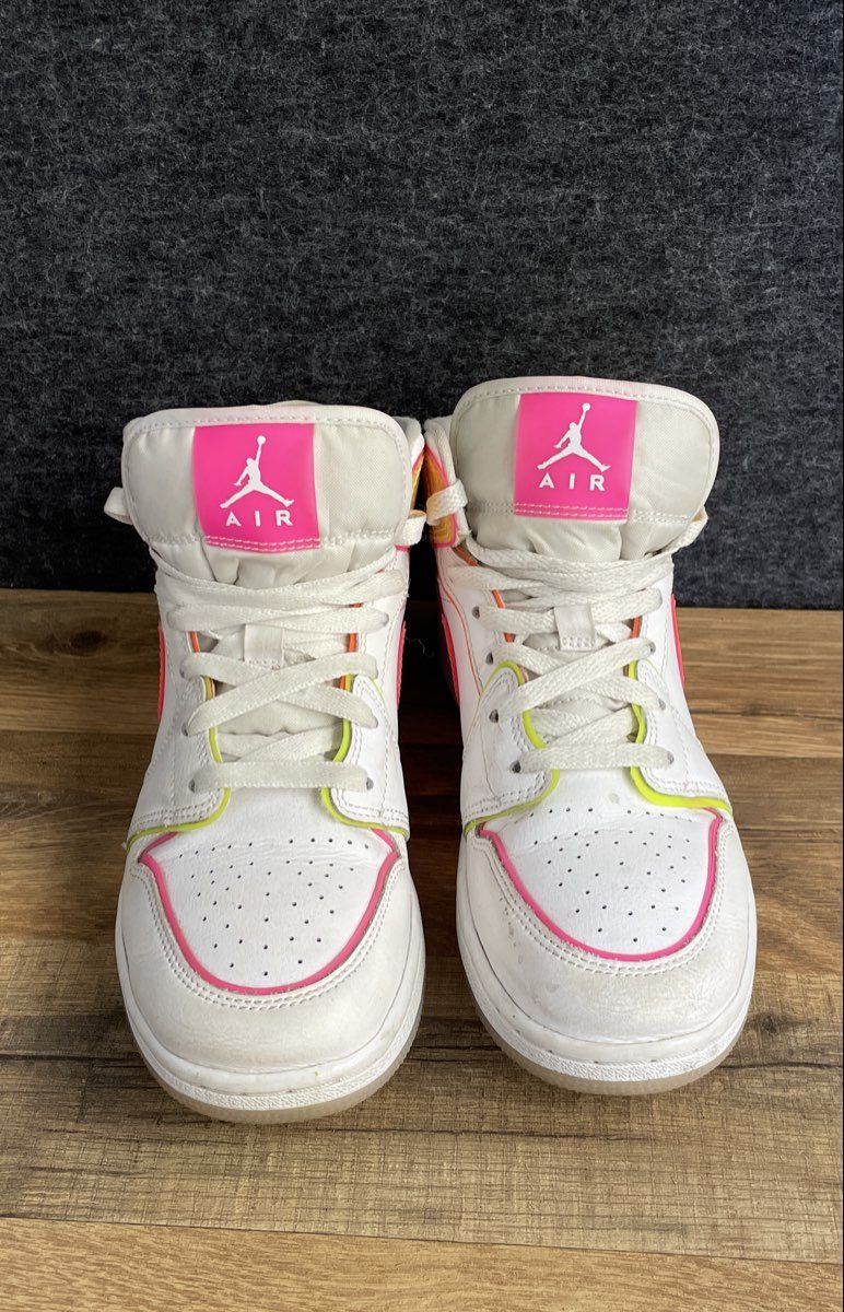 Nike Air Jordan 1 Mid GS White Digital Pink Laser Orange Sneakers Size 5.5Y