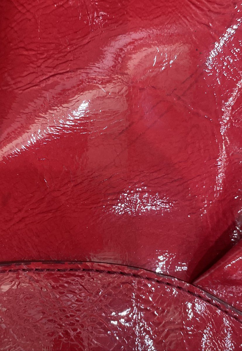 Liz Claiborne Red Patent Pleated Shoulder Bag Hobo Purse Side Pockets