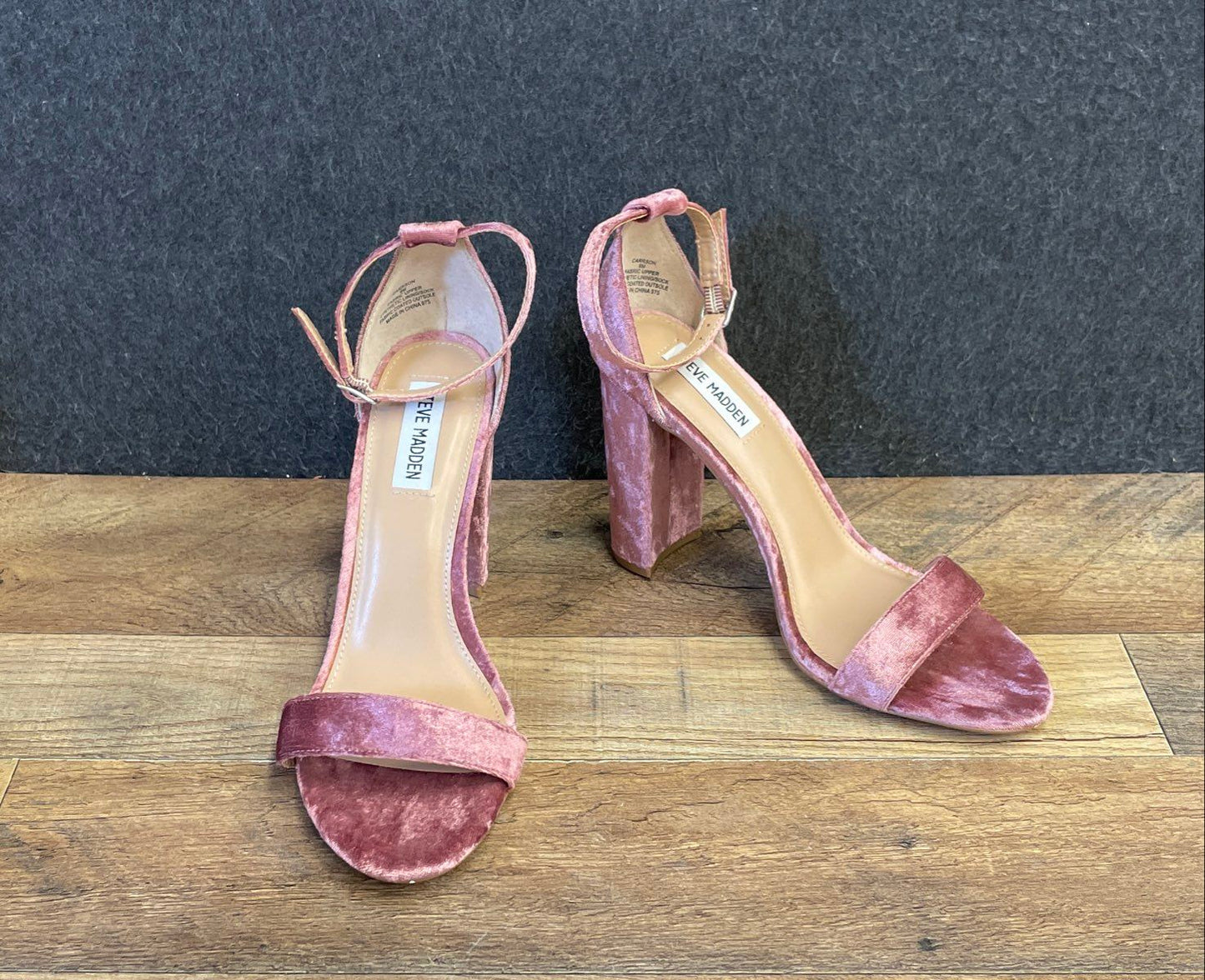 Steve Madden Carrson Blush Pink Velvet Ankle Strap Block Heel Sandals Size 9M