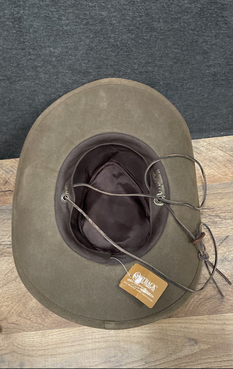 Outback Trading Co Men's Kodiak Brown Waxed Oilskin Hat Chin Strap NWT Sz M