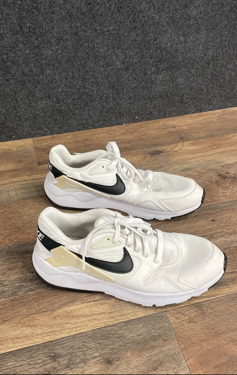 Nike LD Victory White Black Running Lifestyle Sneakers Size 10
