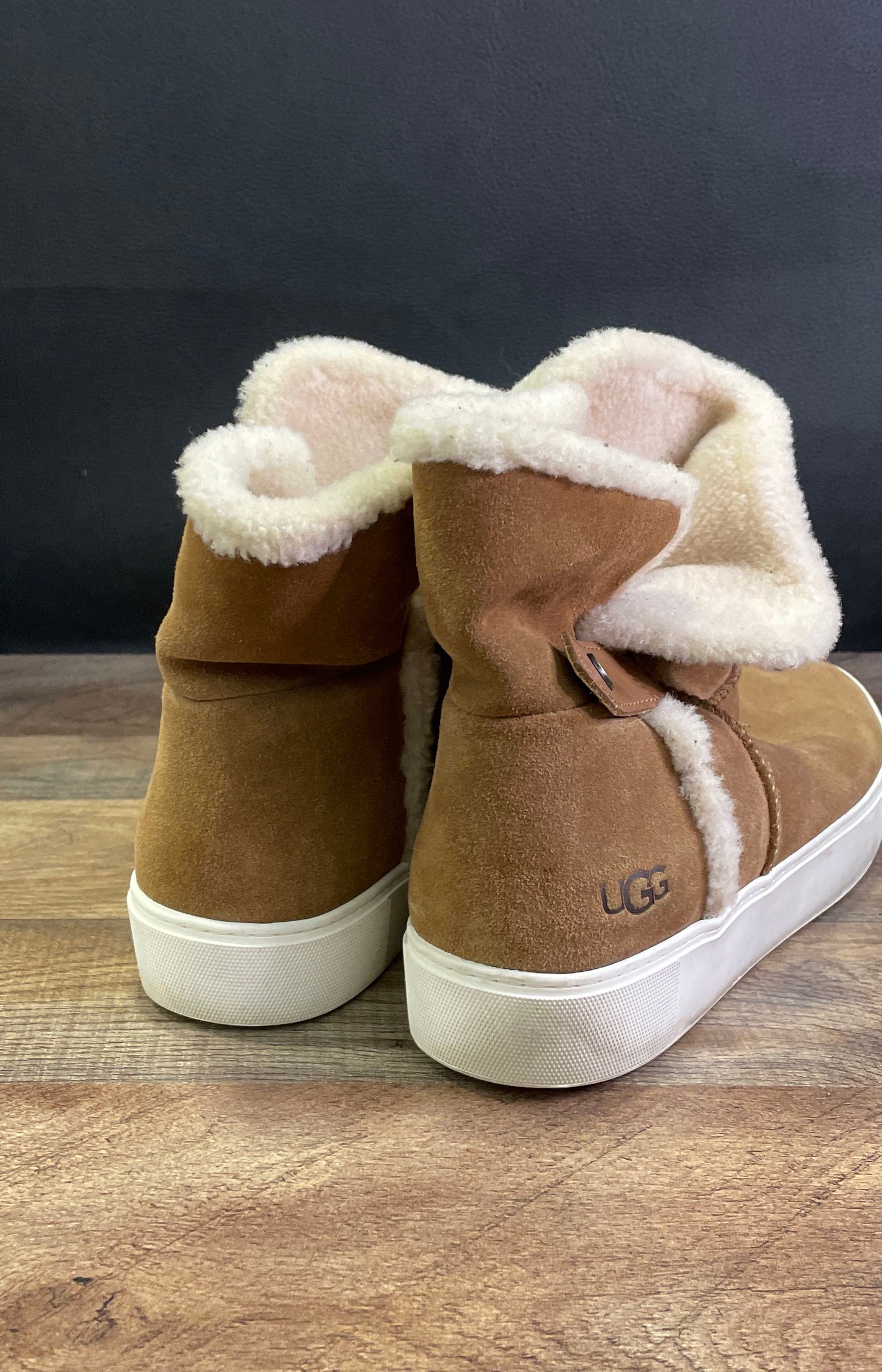 UGG Lynus Chestnut Suede Sheepskin Lined Sneaker Boots Women's Size 12