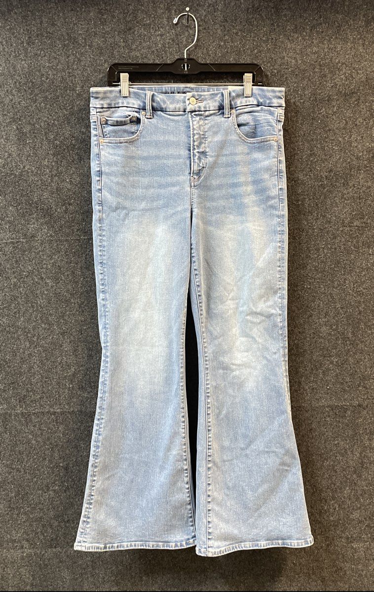 American Eagle Women's Super High-Rise Flare Luxe Stretch Jeans Light Wash Sz 14