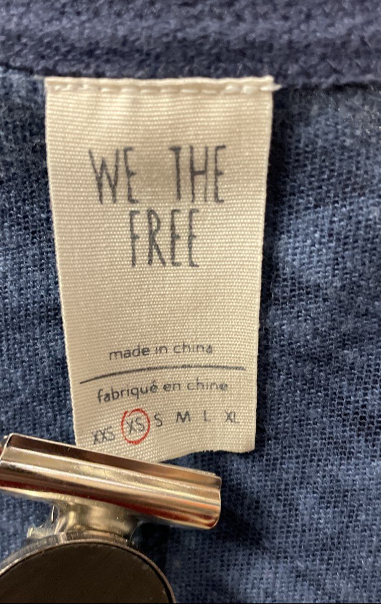 We The Free Women's Blue Linen Blend V-Neck Side Slit High-Low Top Sz XS