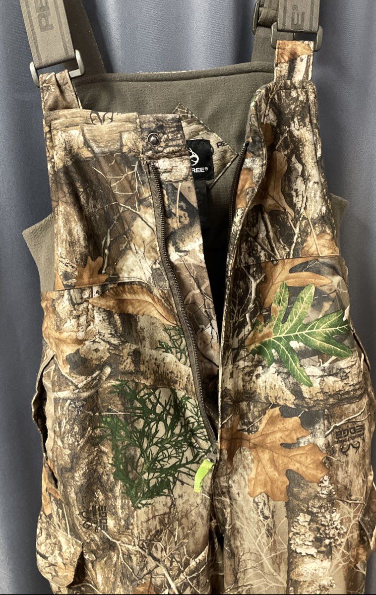 Realtree Youth Edge Camo Insulated Bib Overalls Cargo Pockets Zip Leg Sz L