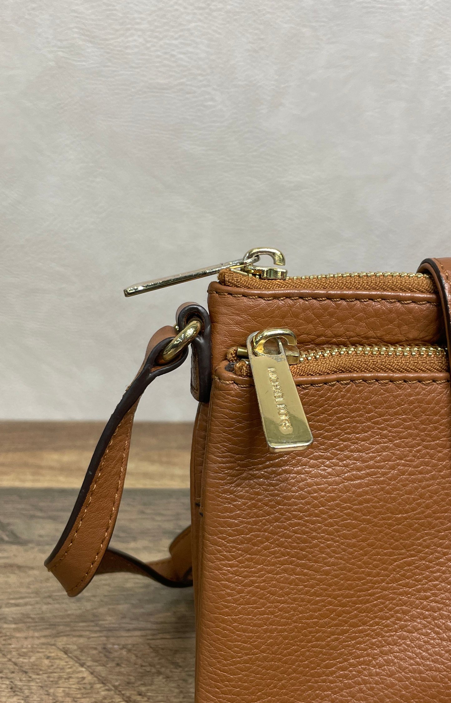 Michael Kors Brown Pebbled Leather Fulton Crossbody Wallet Bag Gold Hardware
