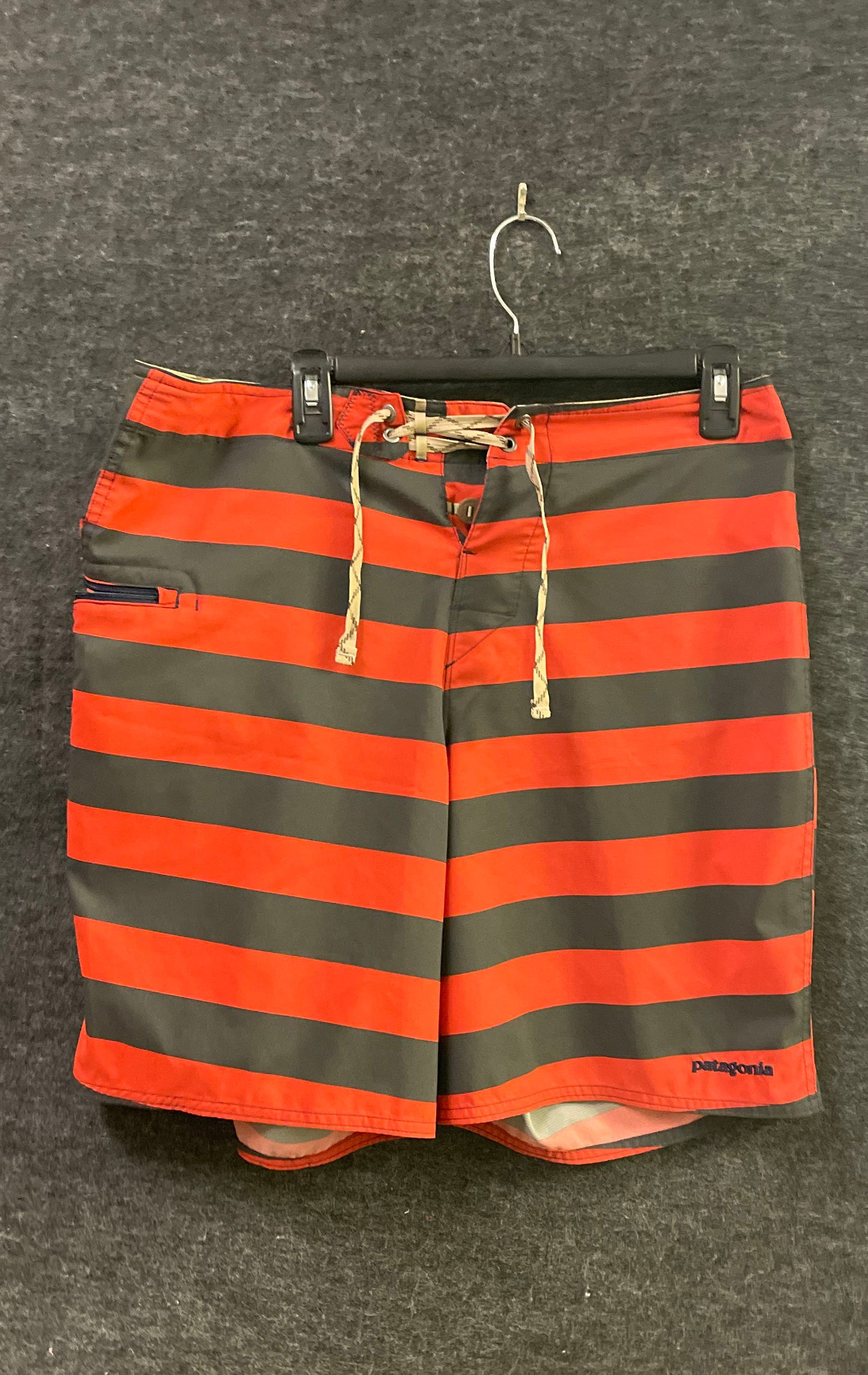 Patagonia Men's Striped Wavefarer Board Shorts Black Red Swim Trunks Sz 34