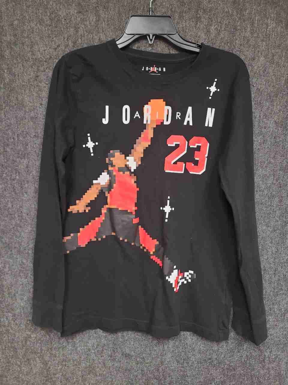 Jordan Boys' Long Sleeve T-Shirt Black Pixelated Jumpman 8-Bit Graphic Sz XL