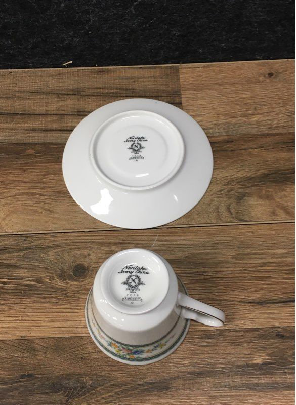 Lot of 5 Noritake Amenity 7228 Footed Cups & Saucers