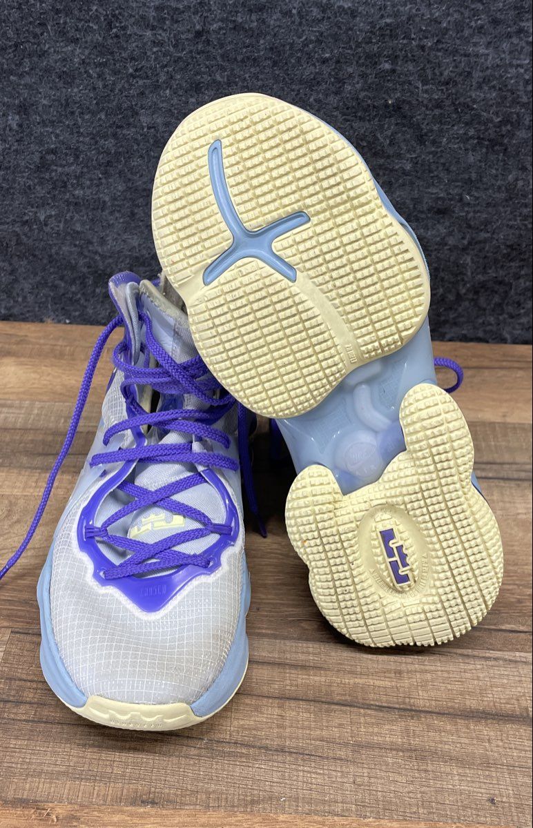 Nike LeBron 19 XIX Aura Citron Purple Basketball Shoes Size 6.5Y
