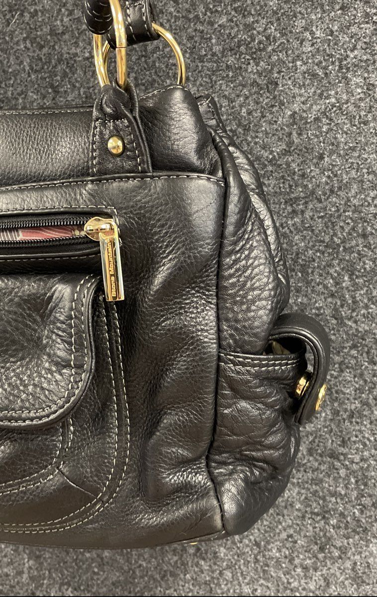 Stone Mountain Black Pebbled Leather Shoulder Bag Handbag Gold Hardware