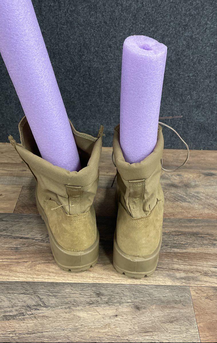 US Military Desert Tan Suede Combat Boots Vibram Sole Men's 11.5 R