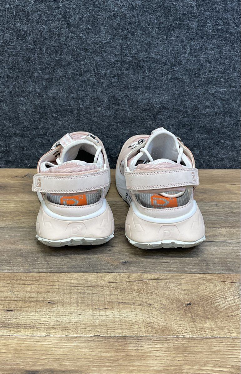 Deckers X Lab Xponent-ROAM Pink Hybrid Sneaker Sandal Women's Size 8.5