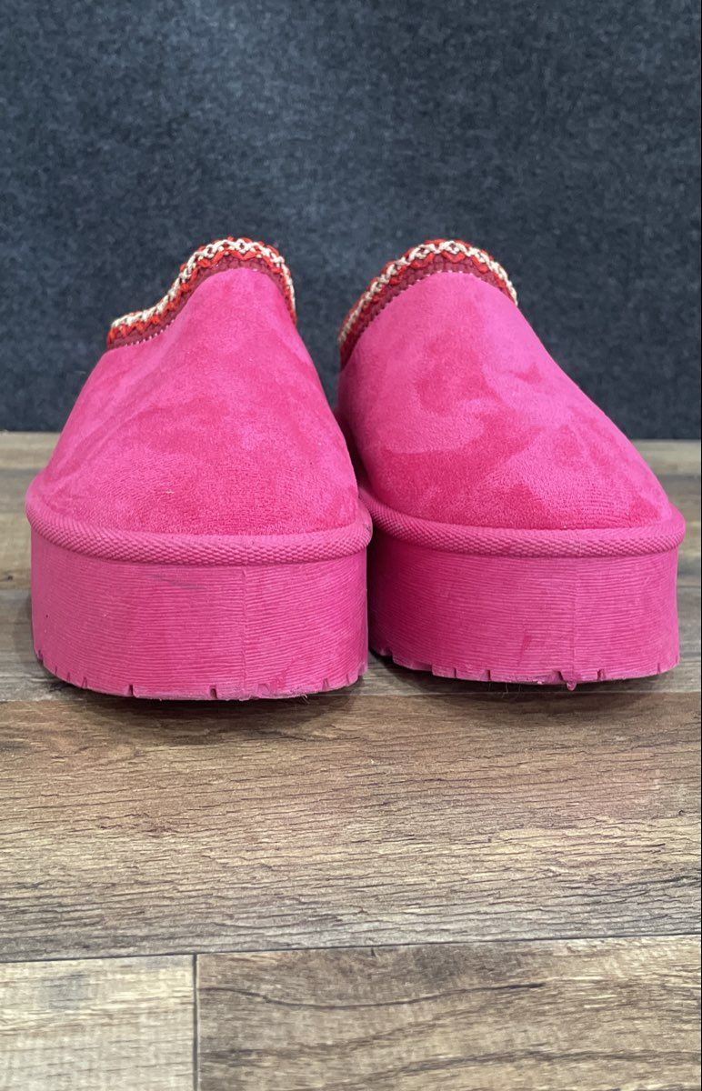 SheIn Purple Magenta Faux Suede Platform Fuzzy Slippers Mules Women's Size 37