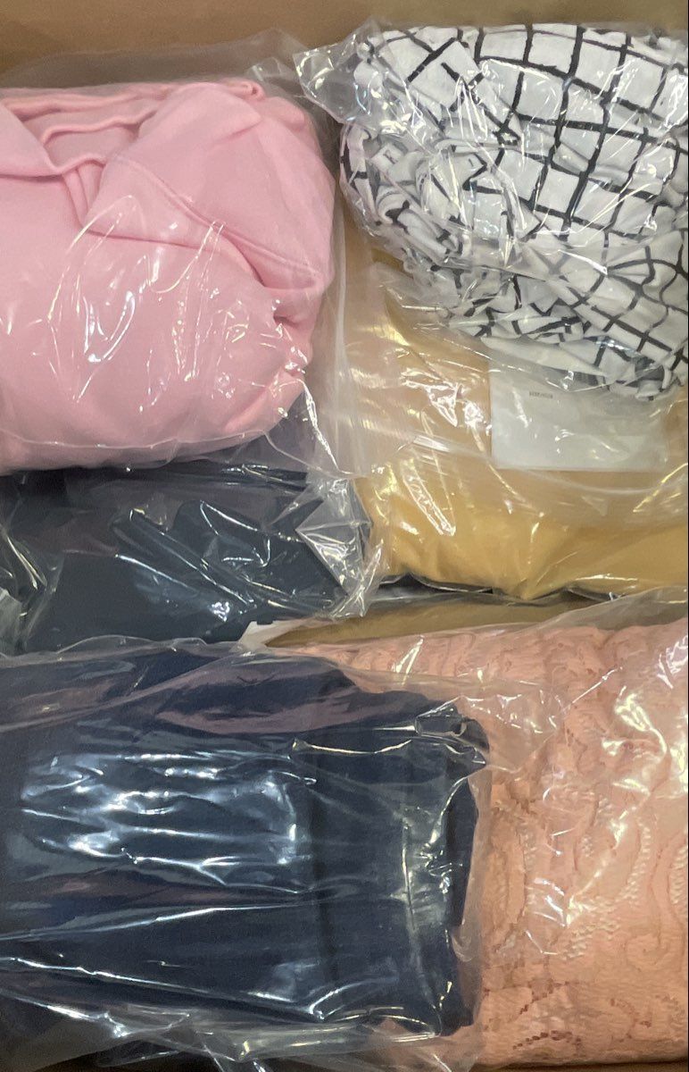 Assorted Brands Men's Women's Clothing Reseller Lot Mixed Bulk Box 23.5 Lbs
