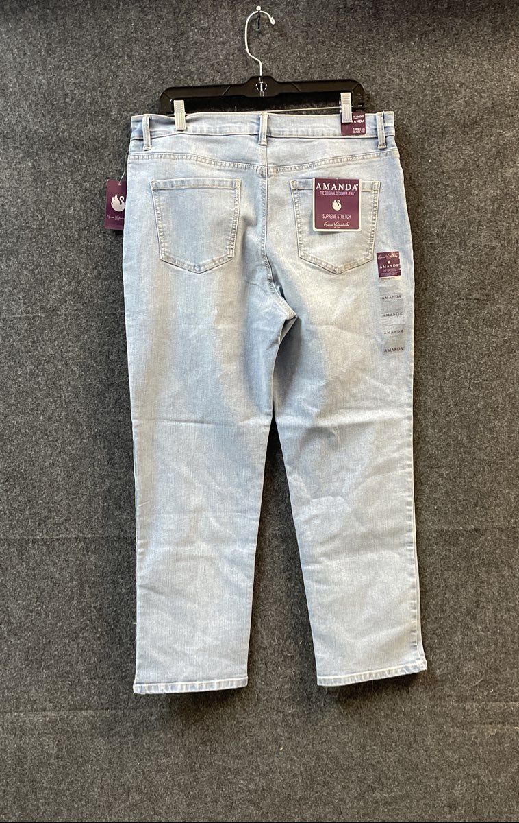 Gloria Vanderbilt Women's Amanda Tapered Jeans Light Wash Sz 16 Short NWT