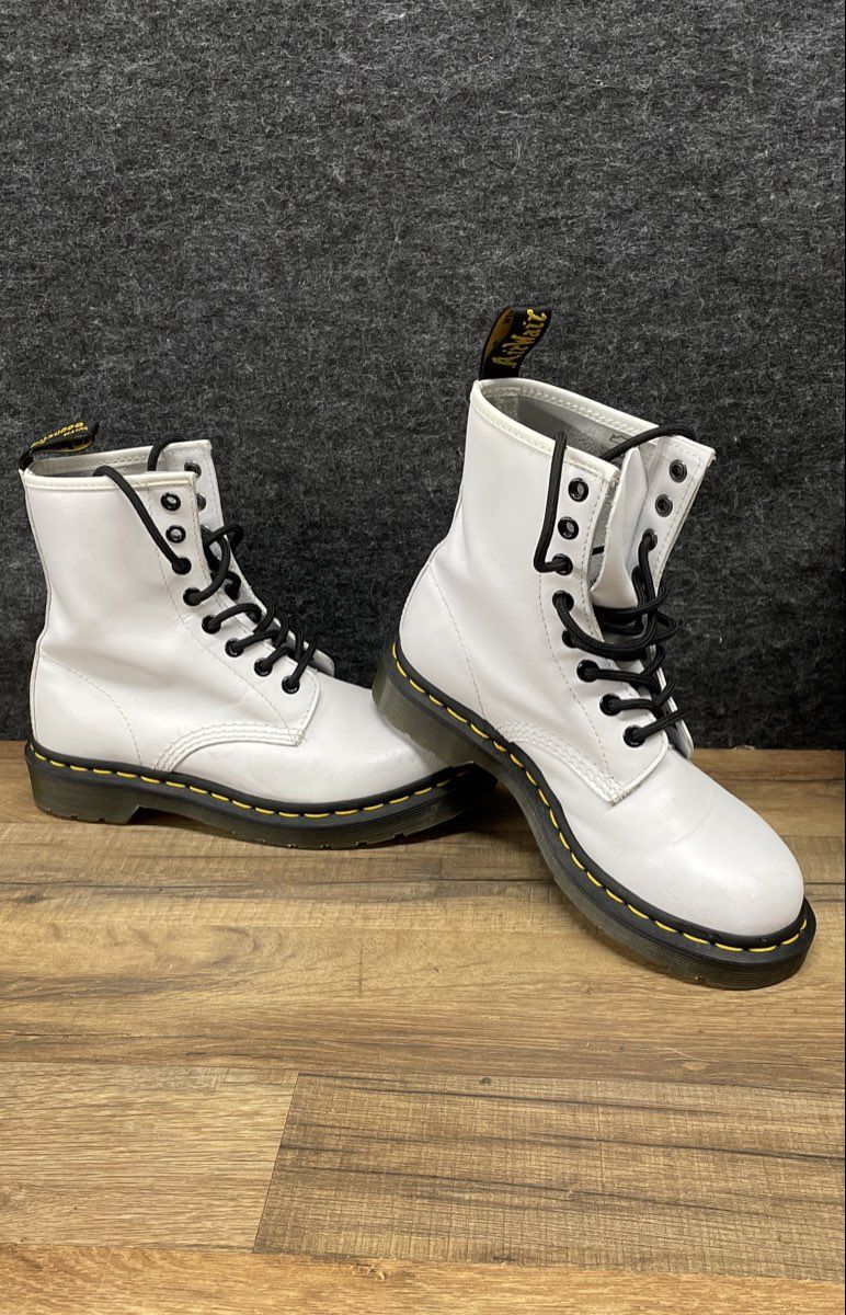 Dr. Martens 1460 White Leather 8-Eyelet Lace Up Boots Women's Size 6 UK 4