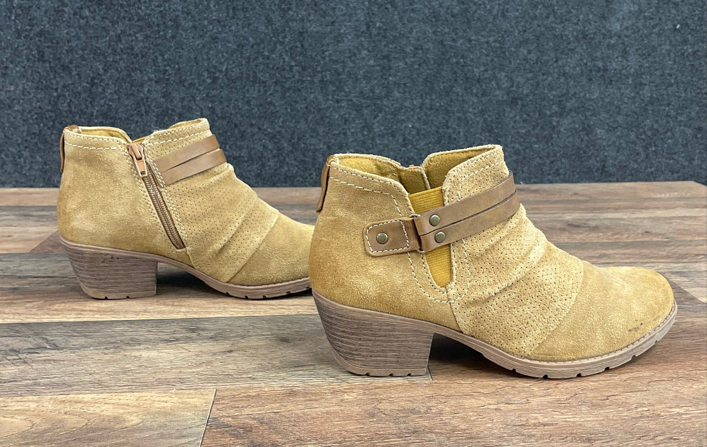 Earth Origins Odel Bone Brown Suede Ankle Boots Women's Size 8 M