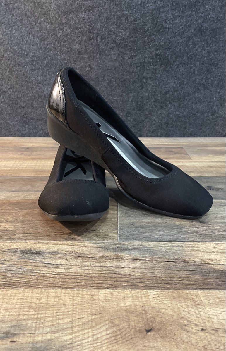 Anne Klein Sport Black Fabric Square Toe Low Wedge Heels Women's Size 8M