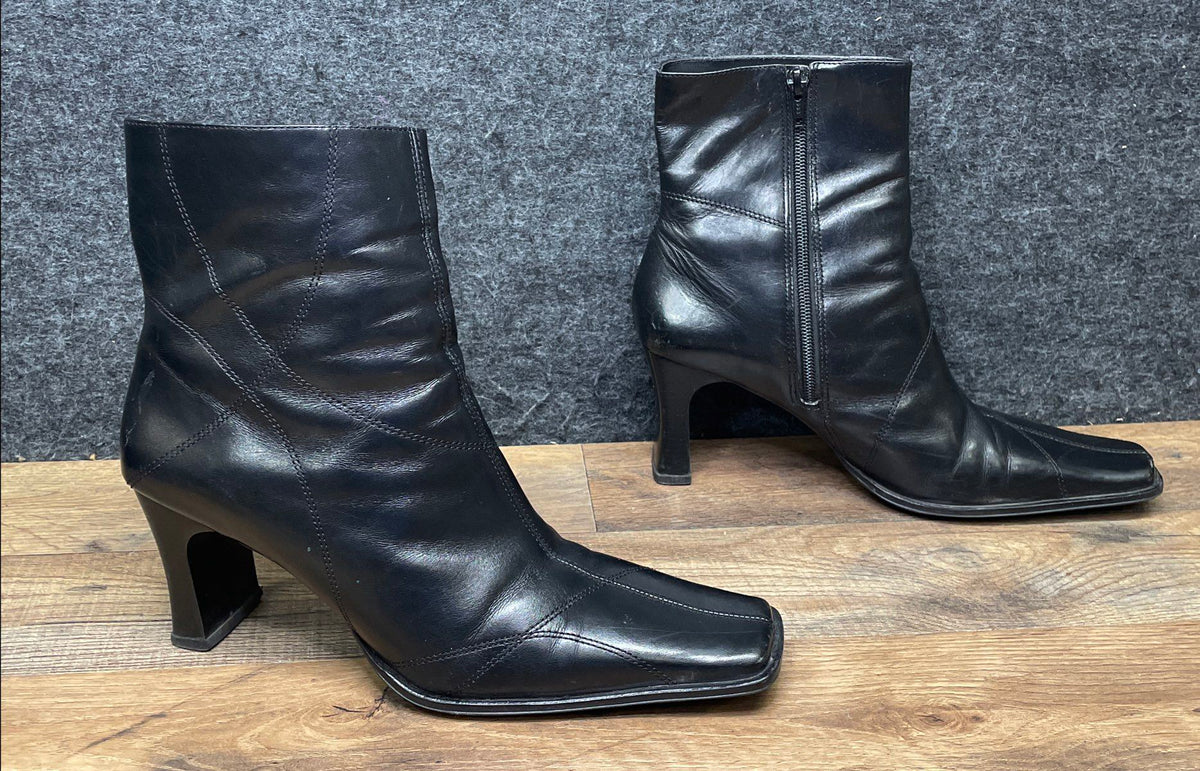 Vintage 90s Maripe Black Leather Square Toe Heeled Ankle Boots Size 9.5