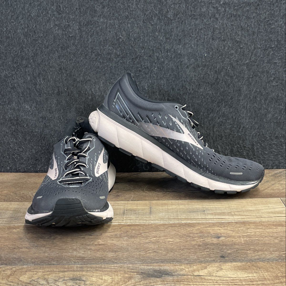 Brooks Ghost 13 Ebony Black Anthracite Women's Running Shoes Size 8