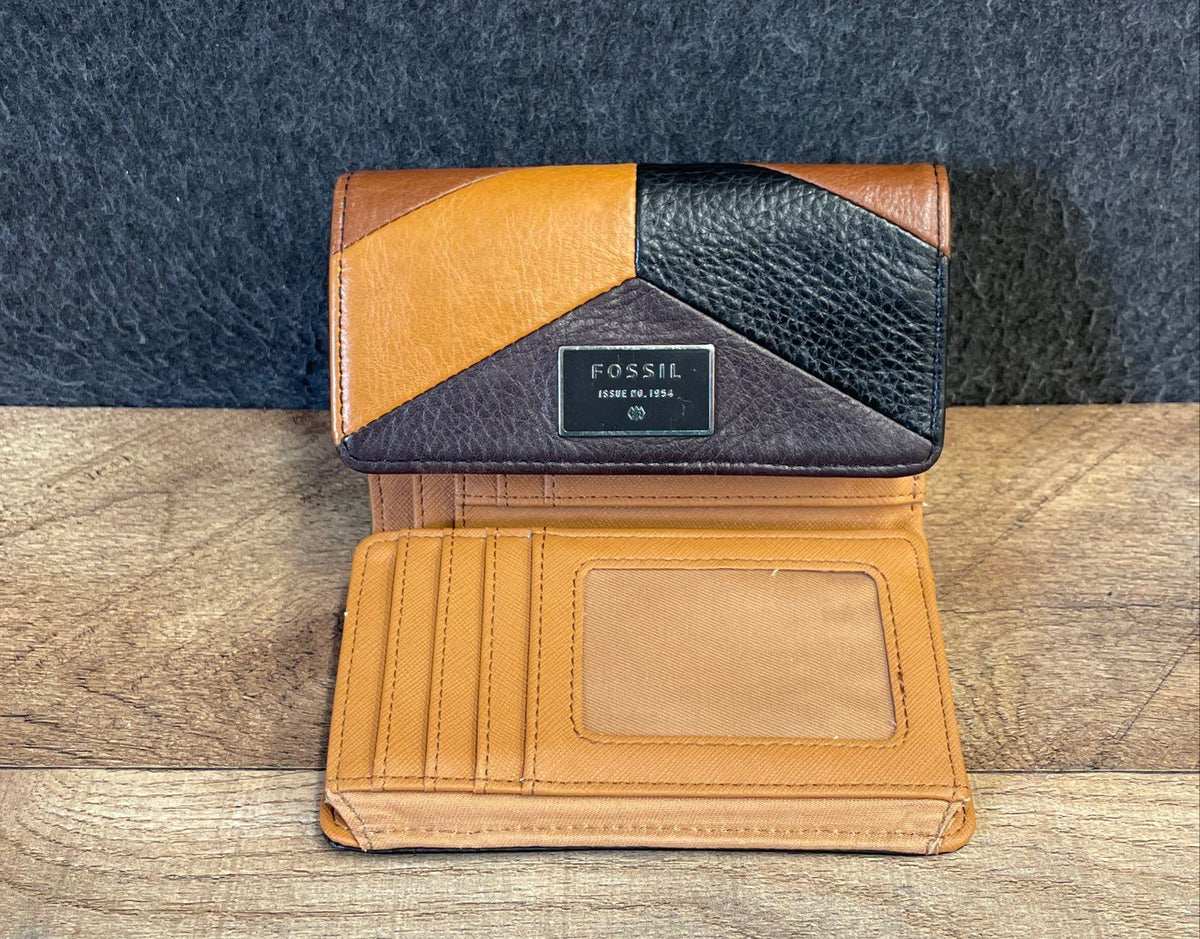 Fossil Patchwork Leather Tri-Fold & Green Bifold Wallet Purse Lot of 2