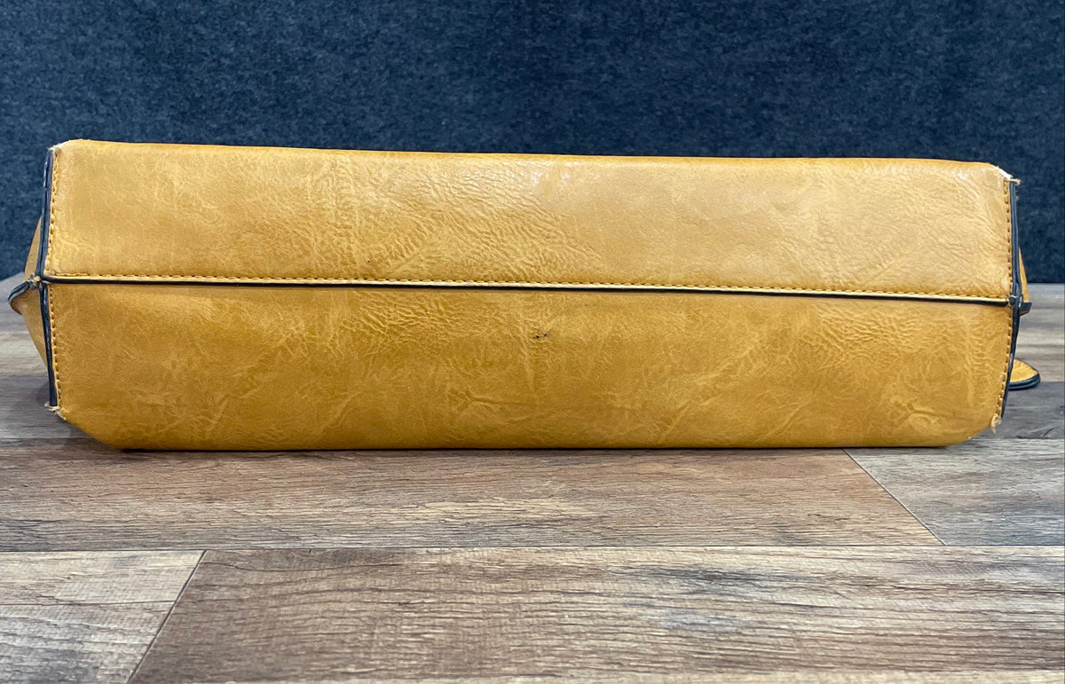 Tan Leather Tote Bag Handbag and Matching Zipper Pouch Wallet 2 Piece Set