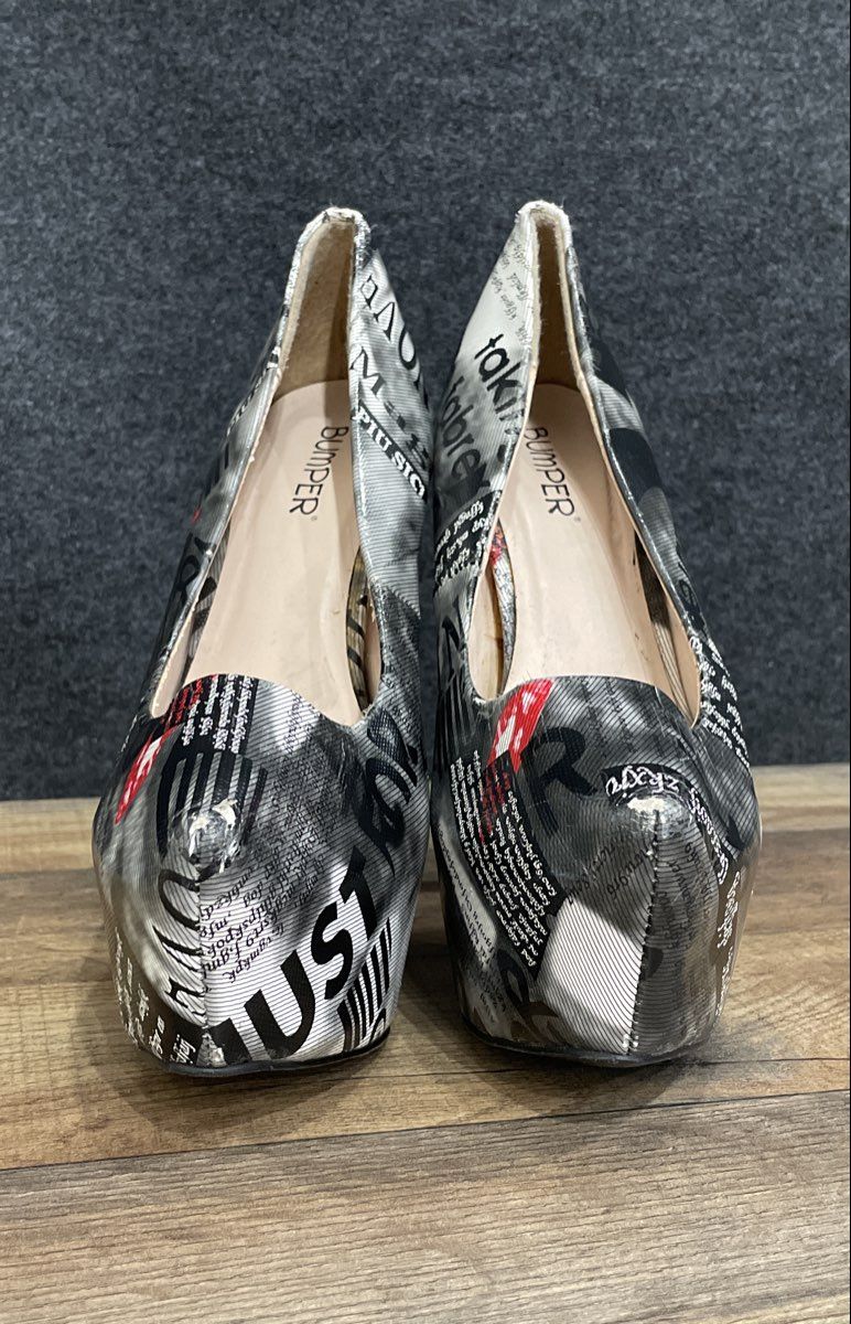 Bumper Newspaper Print Graphic Platform Stiletto Pumps Grey Red Size 9