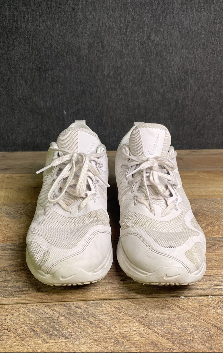 Nike Air Max Fury White Running Shoes Women's Size 9