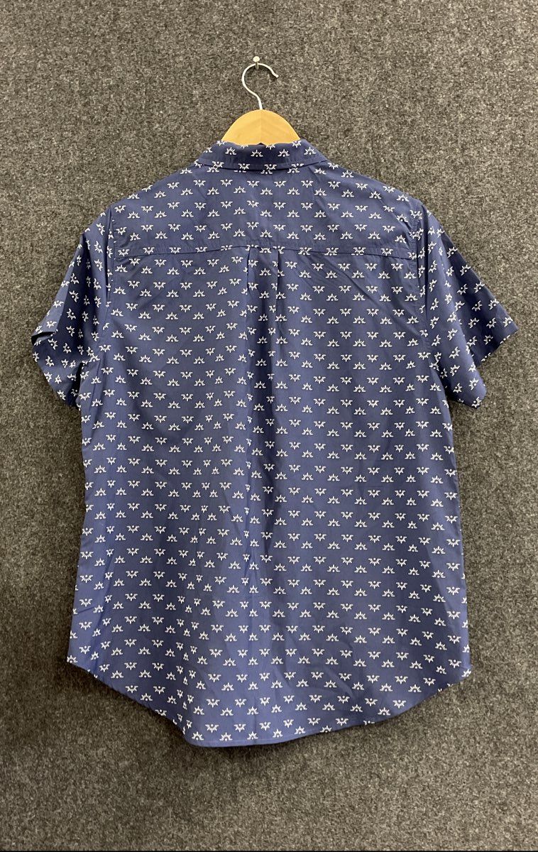 Eddie Bauer Women's Blue White Starburst Short Sleeve Button Down Shirt Size L